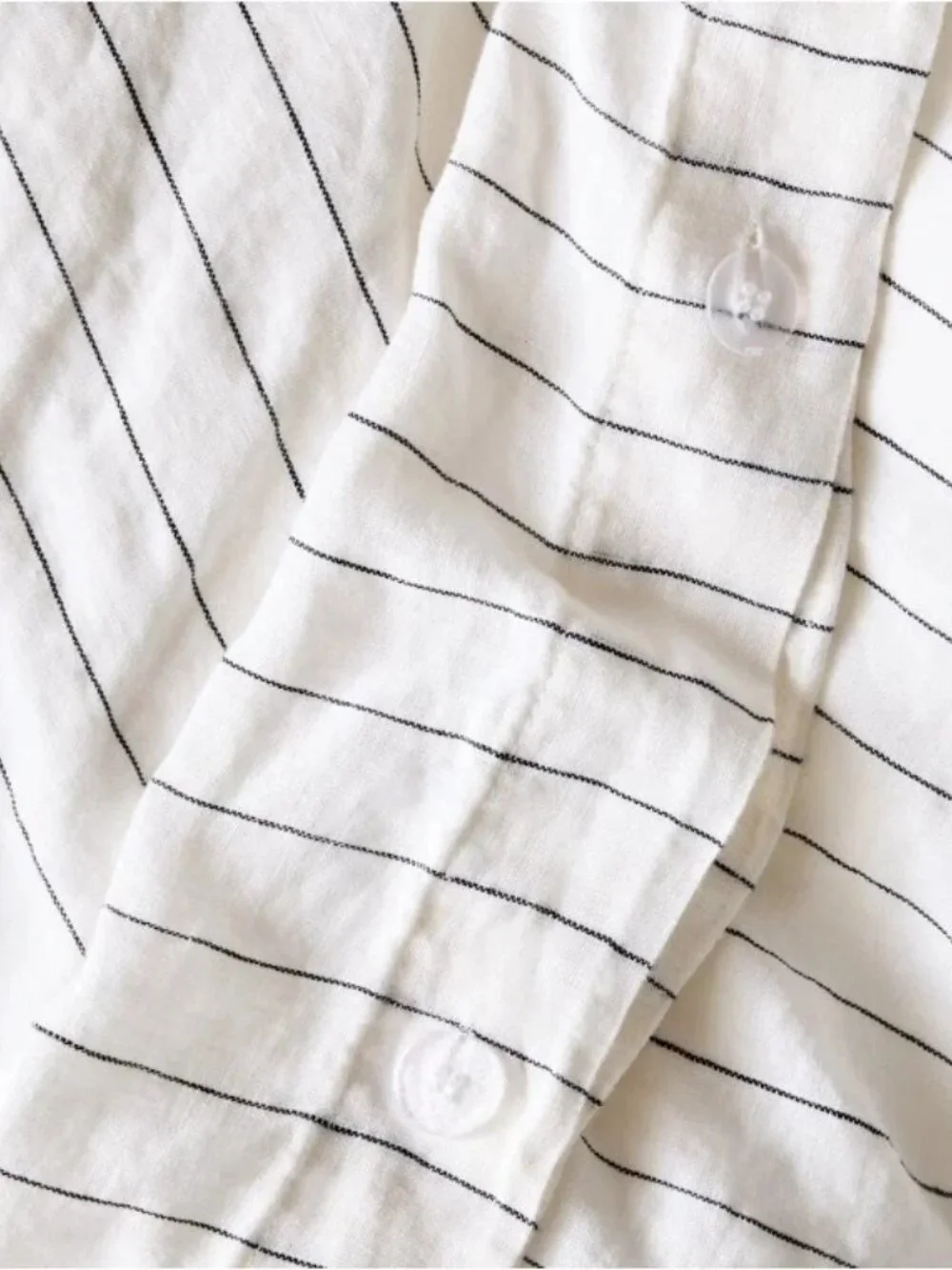 NWOT Quince K/CAL.K Pencil Stripe European Linen Duvet Cover Set. MSRP $224